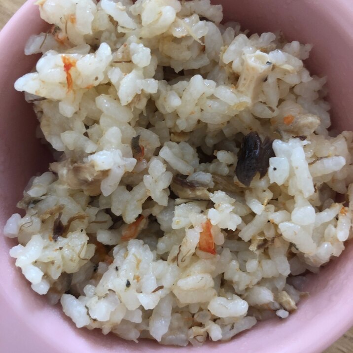 離乳食にも　炊飯器で簡単！鯖とトマトの炊き込みご飯